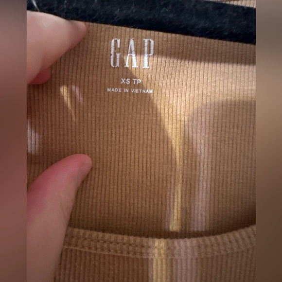 3/$10 Gap Ribbed Fall Coloured Tank Top - Picture 2 of 6